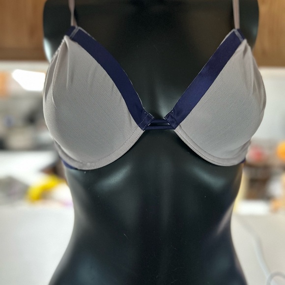 Victoria's Secret Other - Victoria's Secret Gray and Navy Bra